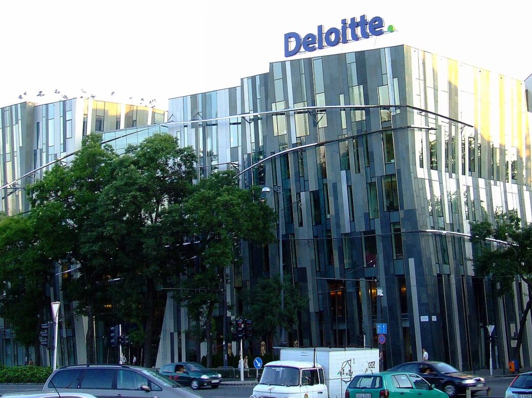 Deloitte collaborates with AWS to deliver digital banking services.