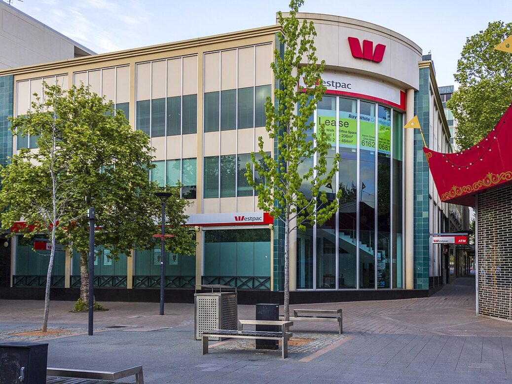Westpac signs a new five-year agreement with Amazon Web Services.