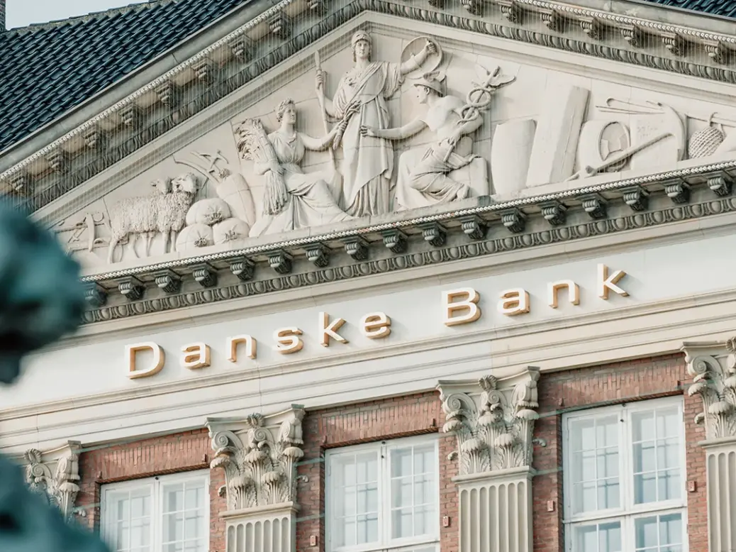 Danske Bank signs multiyear agreement with AWS